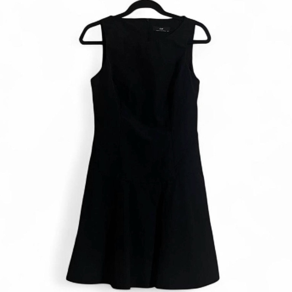 Cue Dress Sz 8 Elegant Black Sleeveless Work/Office Wear Pleated Drop Waist